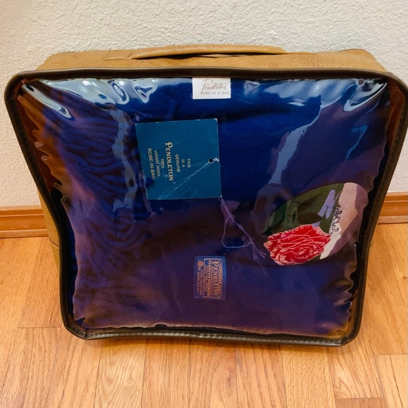 NWT Vintage Limited Ed Portland Rose City Pendleton Blanket 52 x 70 Virgin Wool - Picture 10 of 10